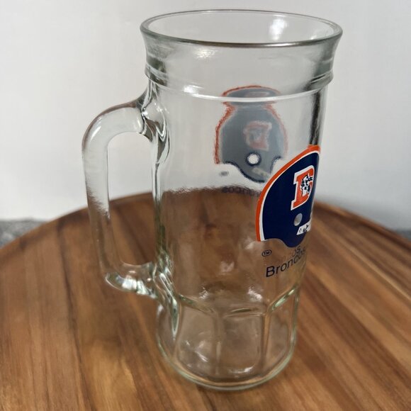 Vintage 1980's Denver Broncos NFL Football Fisher Peanuts Glass Mug O Nuts - Picture 3 of 9